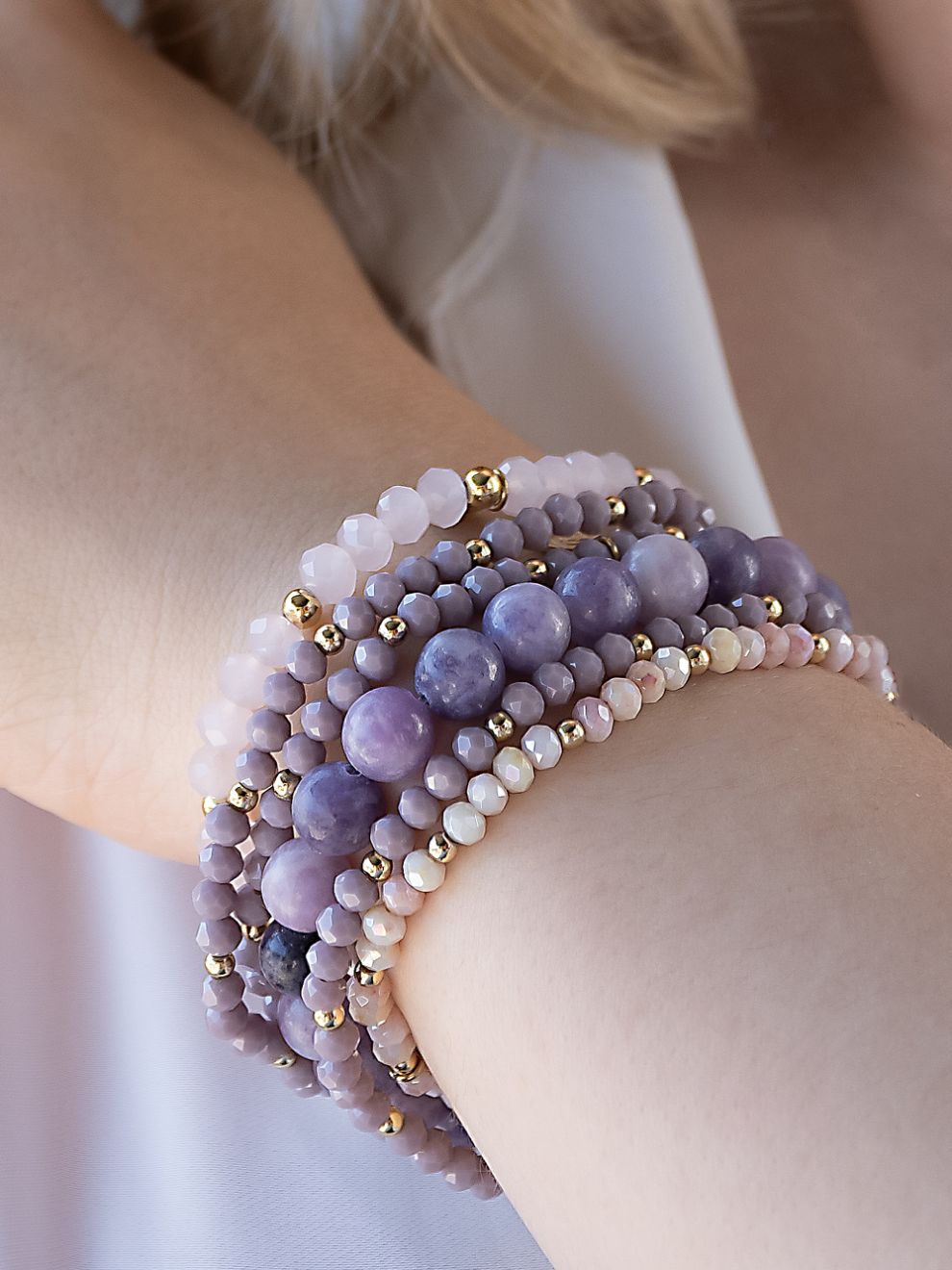 Finde bei CrystalScents dein strahlendes Amethyst Armband