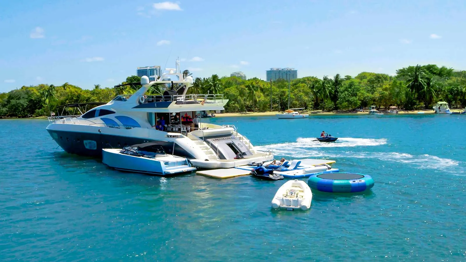 Die schönsten Orte Griechenlands entdecken mit Yachtcharter in Griechenland