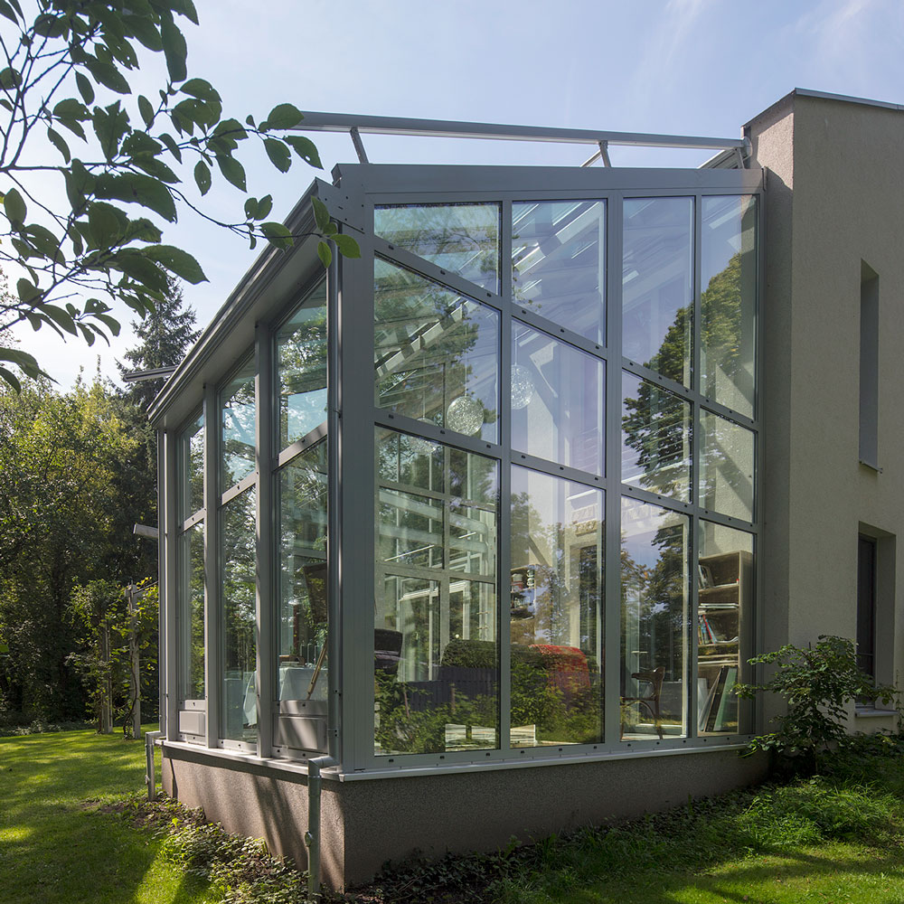 Terrassenüberdachung aus Alu: Vorteile gegenüber Holz und Stahl